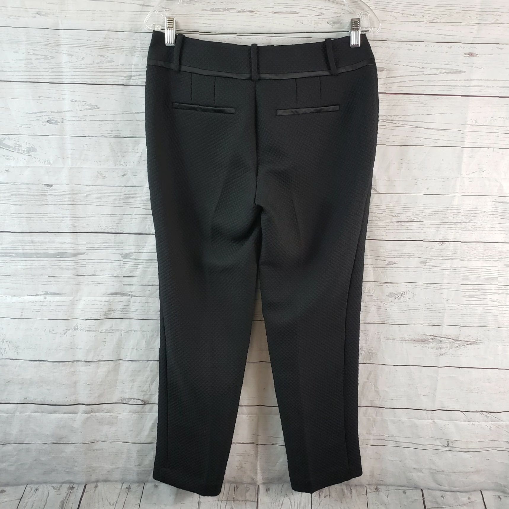 Ann Taylor VINTAGE: no. Ann Taylor LOFT Womens Julie Ankle Pants Sz 0 Black Quilted Mid Rise Dress Pants Women 0 Black Quilted Size 25" / US 0 / IT 36 - 3 Thumbnail