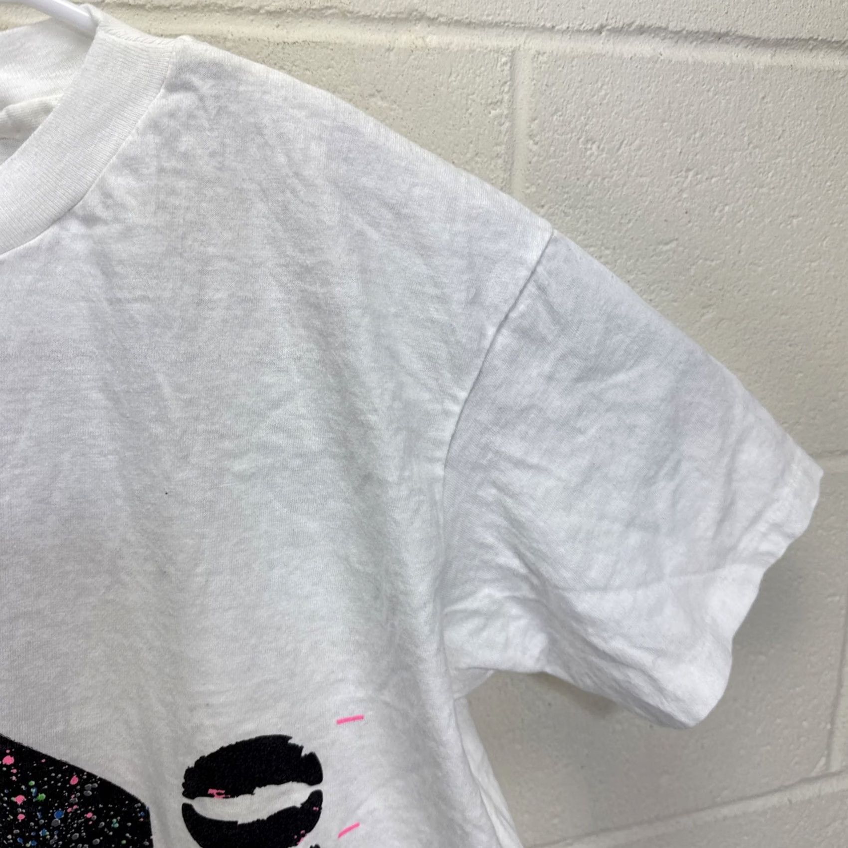 Hanes VINTAGE Gecko Hawaii T-Shirt Large White 80s Neon Print Beachy Surfer Mens Size US L / EU 52-54 / 3 - 7 Thumbnail