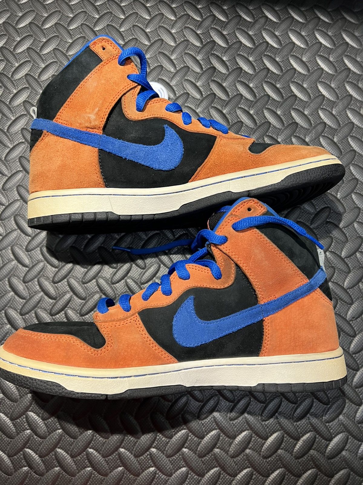 Nike SB Size 9 - Nike SB New York Knicks Size US 9 / EU 42 - 2 Thumbnail