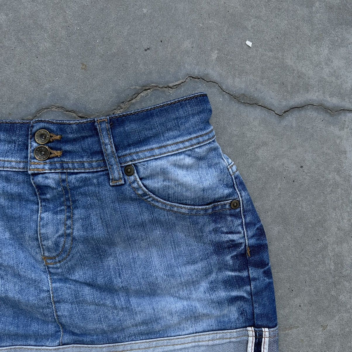 Japanese Brand × Vintage Vintage Japanese Style Denim Jeans Mini Skirt Y2K 00s USA Size 27" / US 4 / IT 40 - 5 Thumbnail