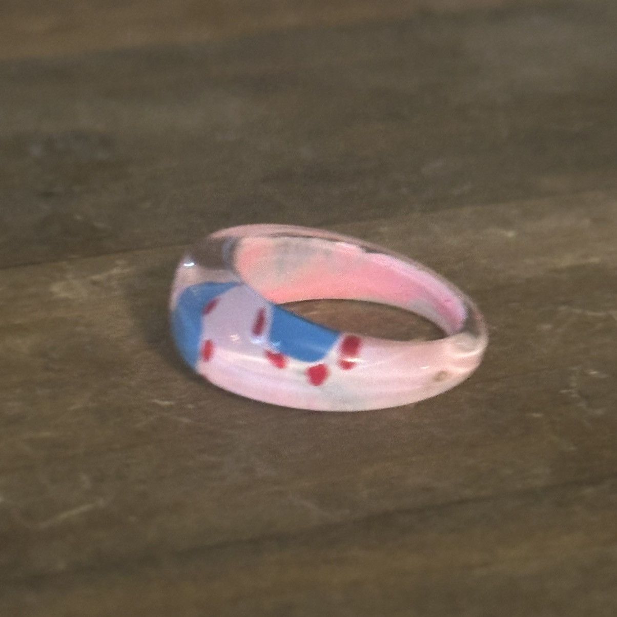 Vintage Vintage pink lucite ring Size ONE SIZE - 7 Thumbnail