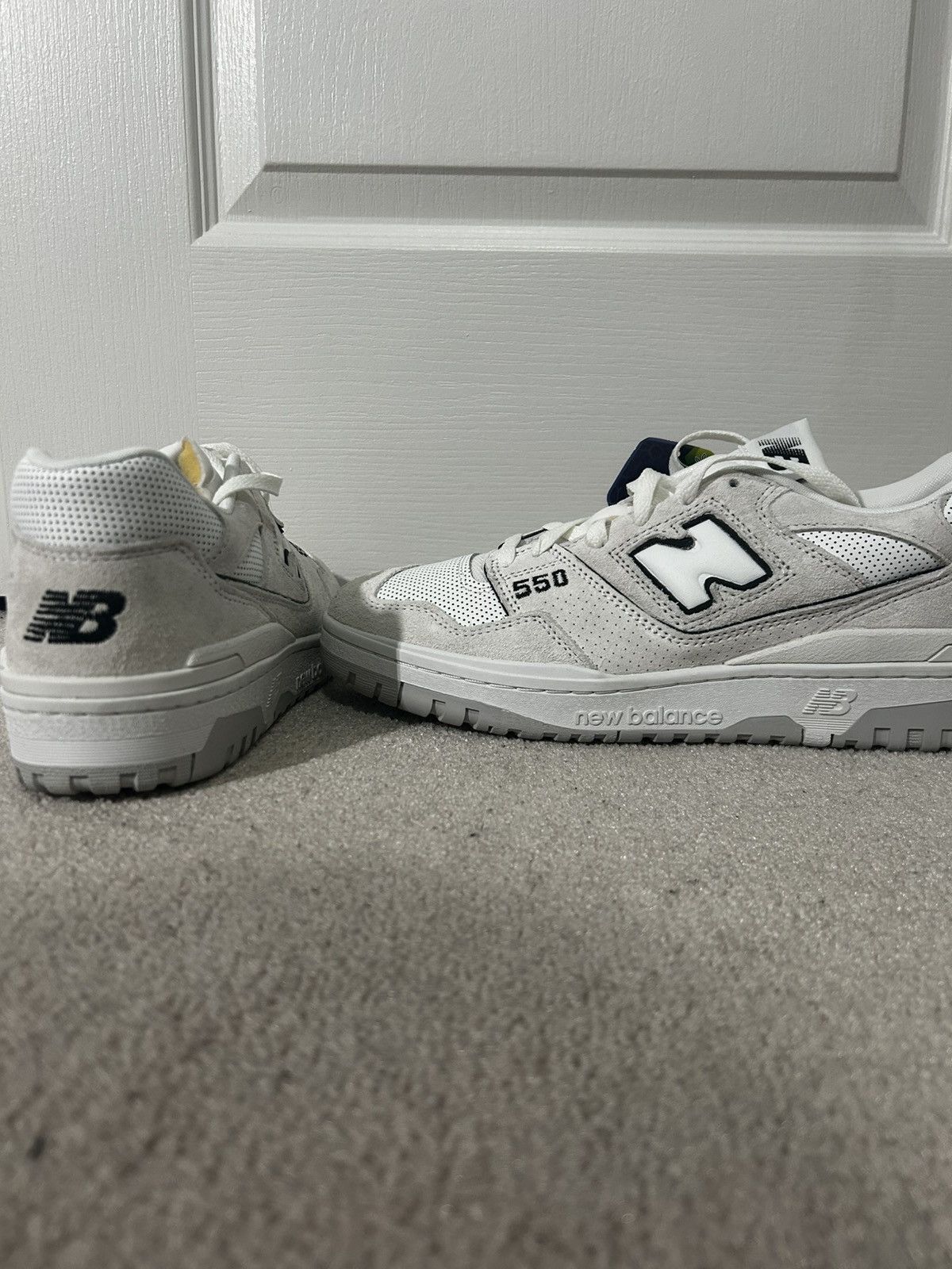 New Balance New Balance 550 White/Gray Size US 10.5 / EU 43-44 - 3 Thumbnail
