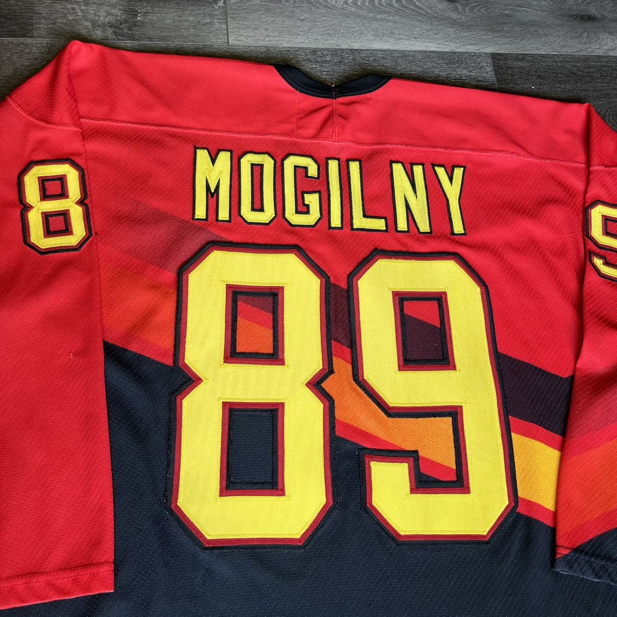NHL Vintage Vancouver Canucks Alexander Mogilny Hockey Jersey 89 Size US XXL / EU 58 / 5 - 8 Thumbnail
