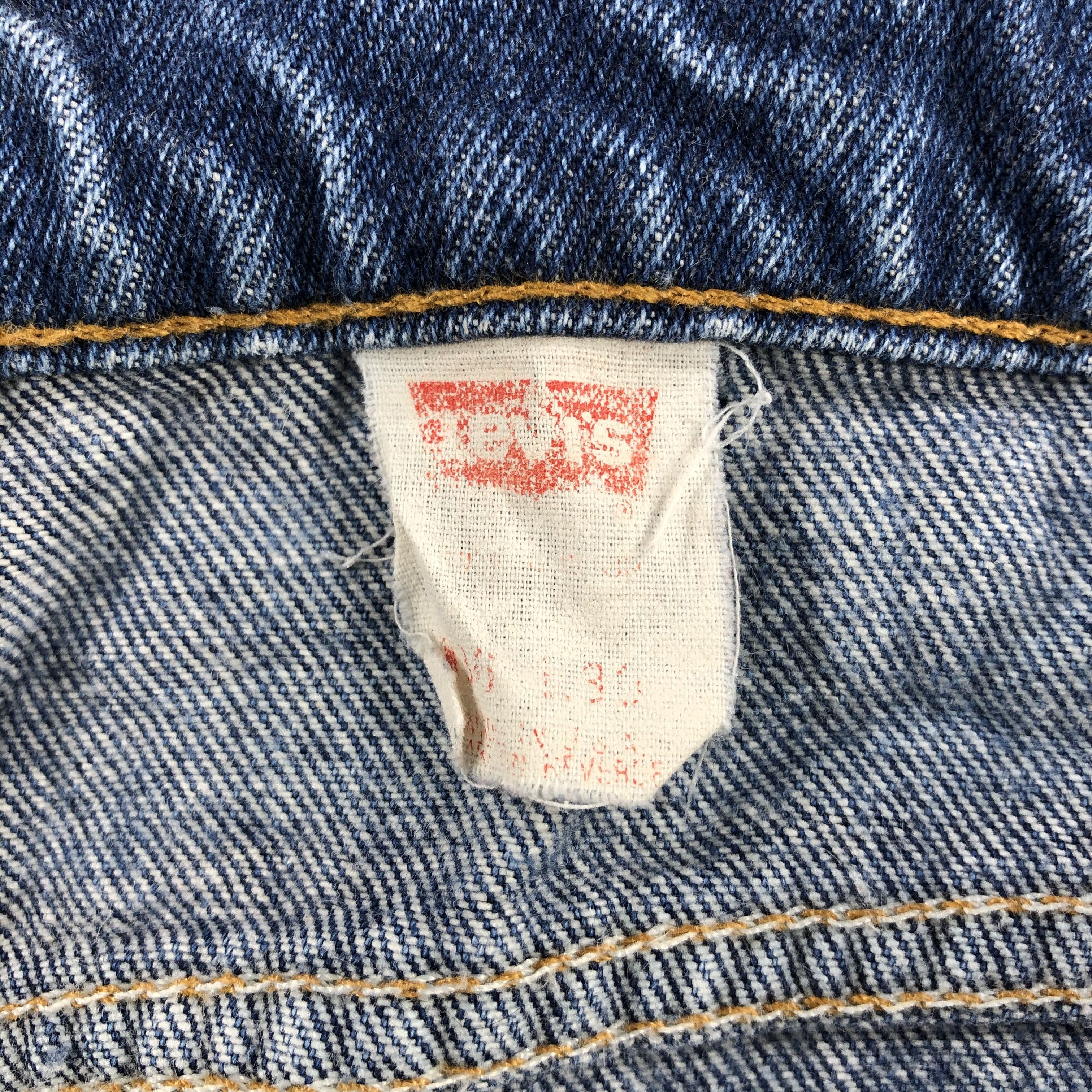 Levi's Vintage 90s Blue Wash Levis 505 Orange Tab Jeans-J2232 Size US 35 - 10 Thumbnail