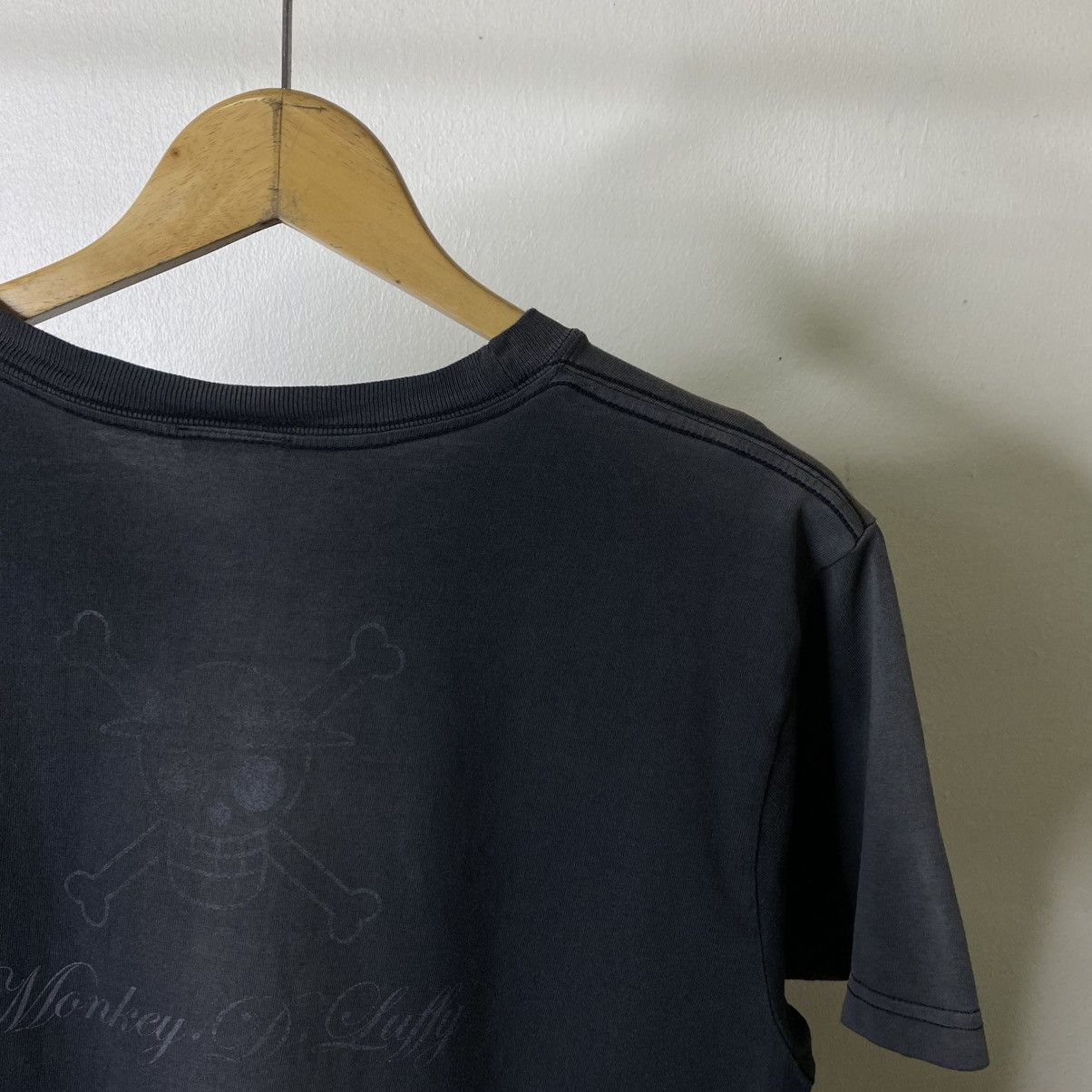 One Piece Vintage 2000s One Piece Anime Manga Series Sunfaded T Shirt Size US M / EU 48-50 / 2 - 10 Thumbnail
