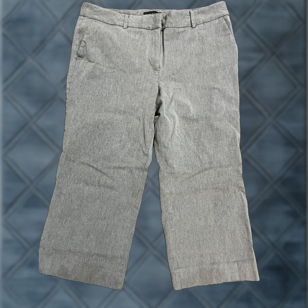 Talbots VINTAGE Talbots The Weekend Chino Pants 16P Gray Cropped Hemmed Flat Front Pants Womens Petite 21in Inseam Size 38" / US 16 / IT 52 - 1 Thumbnail