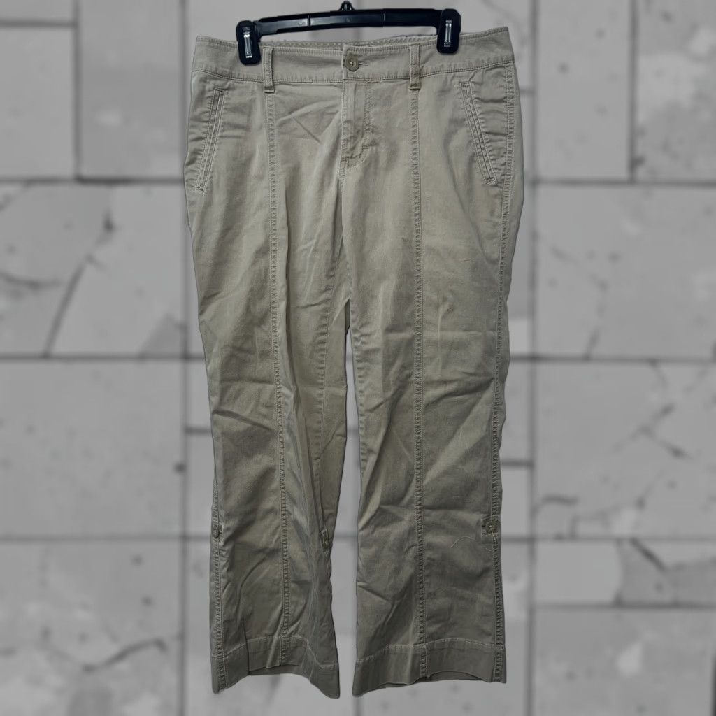 The North Face The North Face Beige Hiking Pants Womens Size 10 x28 - Pants, The North Face, Beige, Womens, Size 10, Hiking, Chino, 90s (if applicable) Size 32" / US 10 / IT 46 - 1 Thumbnail