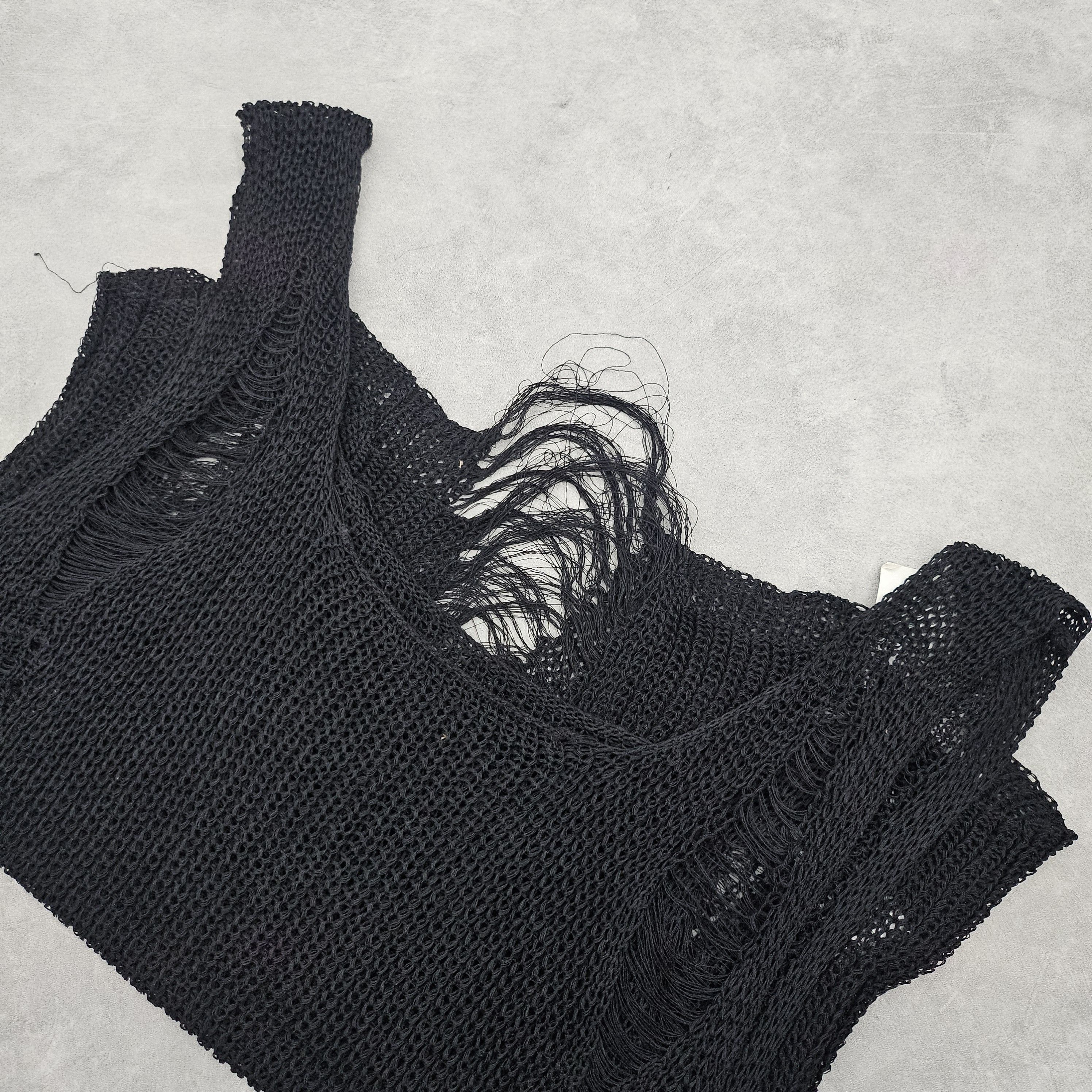 Japanese Brand Distressed mesh tank tops japaness brand Size US M / EU 48-50 / 2 - 3 Thumbnail