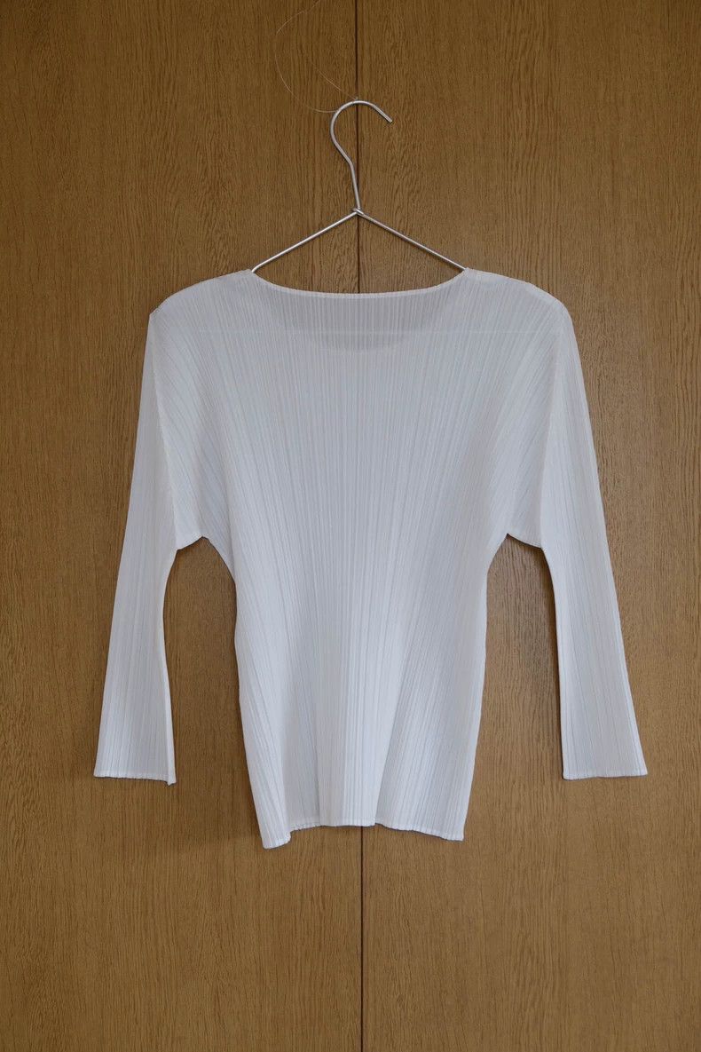 Issey Miyake Issey Miyake size:3 White pleated top Size L / US 10 / IT 46 - 2 Thumbnail