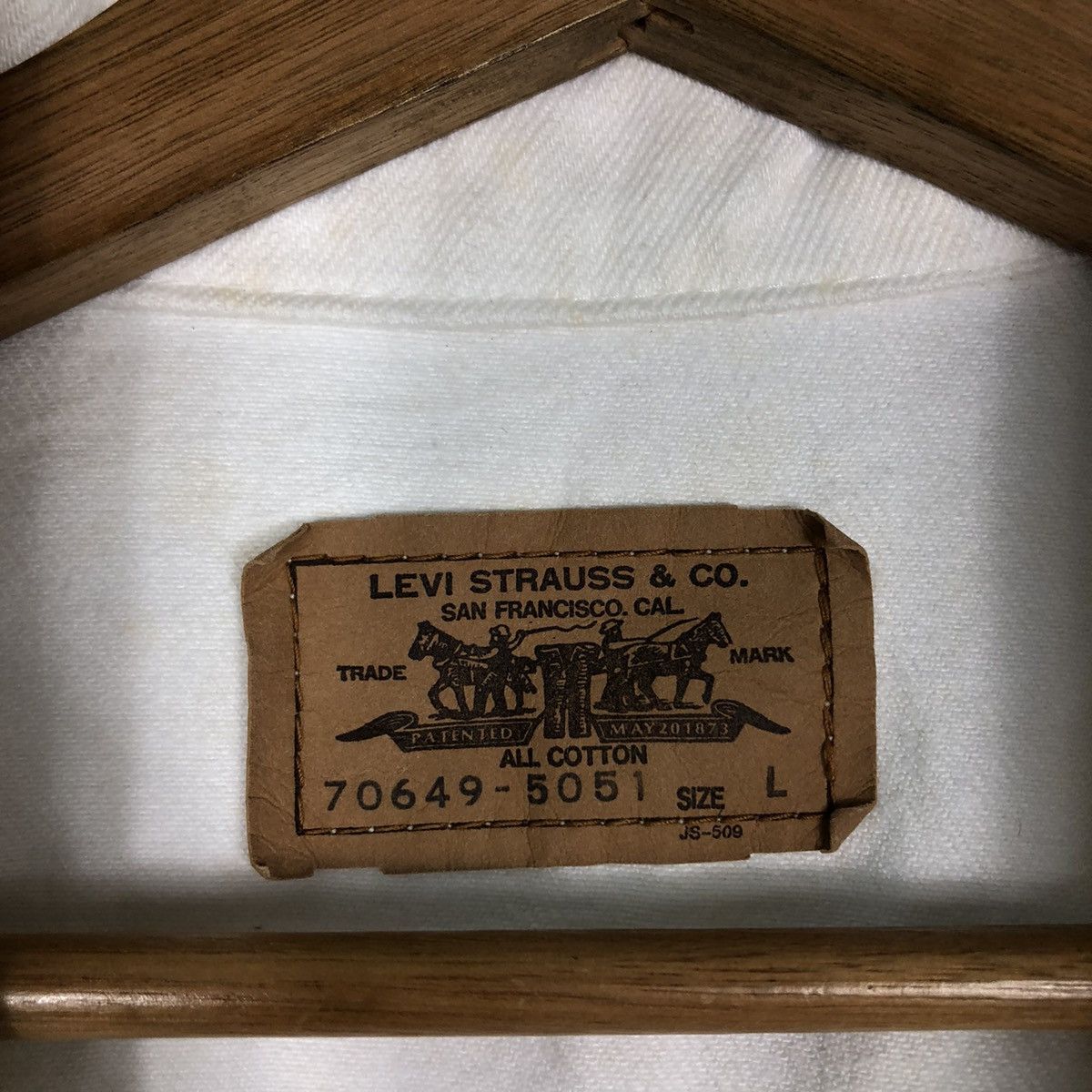Levi's Vintage Trucker Denim Biker Jacket Levi’s White Rare Colour Size US L / EU 52-54 / 3 - 17 Thumbnail