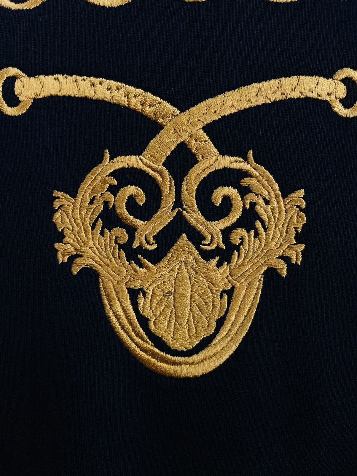 Versace LUXURY VERSACE EMBROIDERY SWEATSHIRT Size US S / EU 44-46 / 1 - 9 Thumbnail