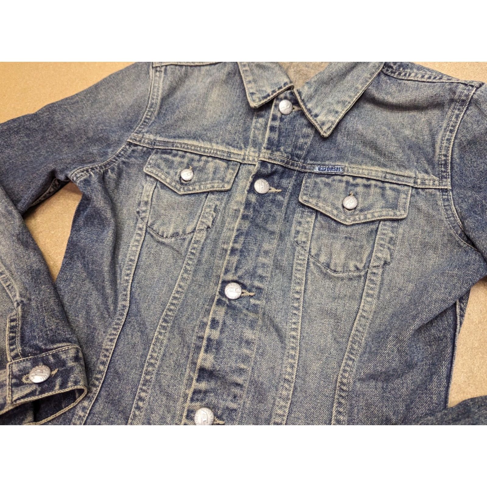 Diesel Diesel Jacket Denim Size M Distressed Dark Wash Pockets Womens Casual Regular Color Blue Denim Jacket Womens Pocket Distressed 90s Inspired Size M / US 6-8 / IT 42-44 - 7 Thumbnail