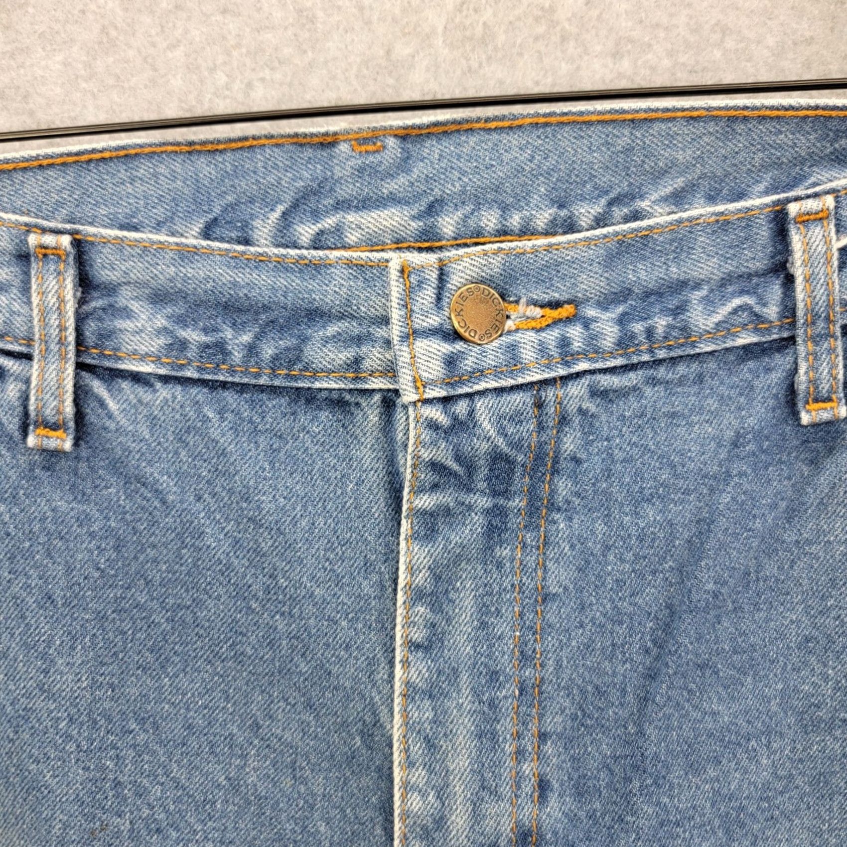 Dickies Dickies Jeans Mens 38x34 Light Wash Regular Fit Straight leg Denim 5-Pocket Workwear Pants, Blue, Cotton, Regular Rise Mens Size US 38 / EU 54 - 4 Thumbnail