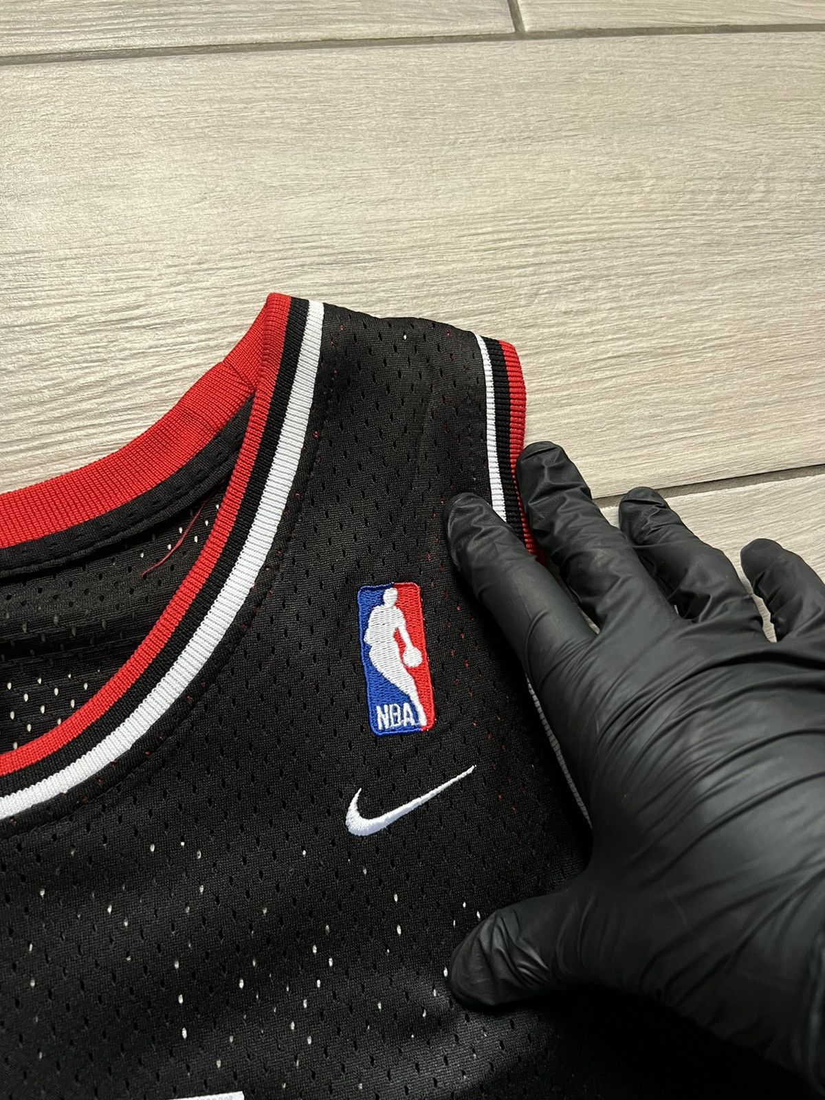 NBA Vintage 90s NIKE JORDAN NBA Chicago Bulls Jersey #23 Size US XL / EU 56 / 4 - 15 Thumbnail