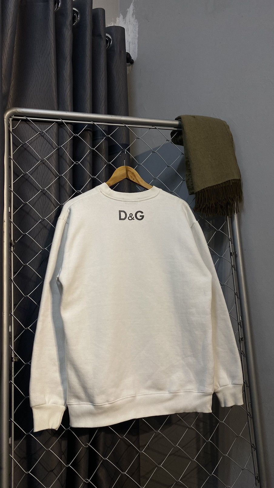 Dolce & Gabbana VINTAGE DOLCE & GABBANA ITALY SWEATSHIRT WHITE LARGE Size US L / EU 52-54 / 3 - 2 Thumbnail