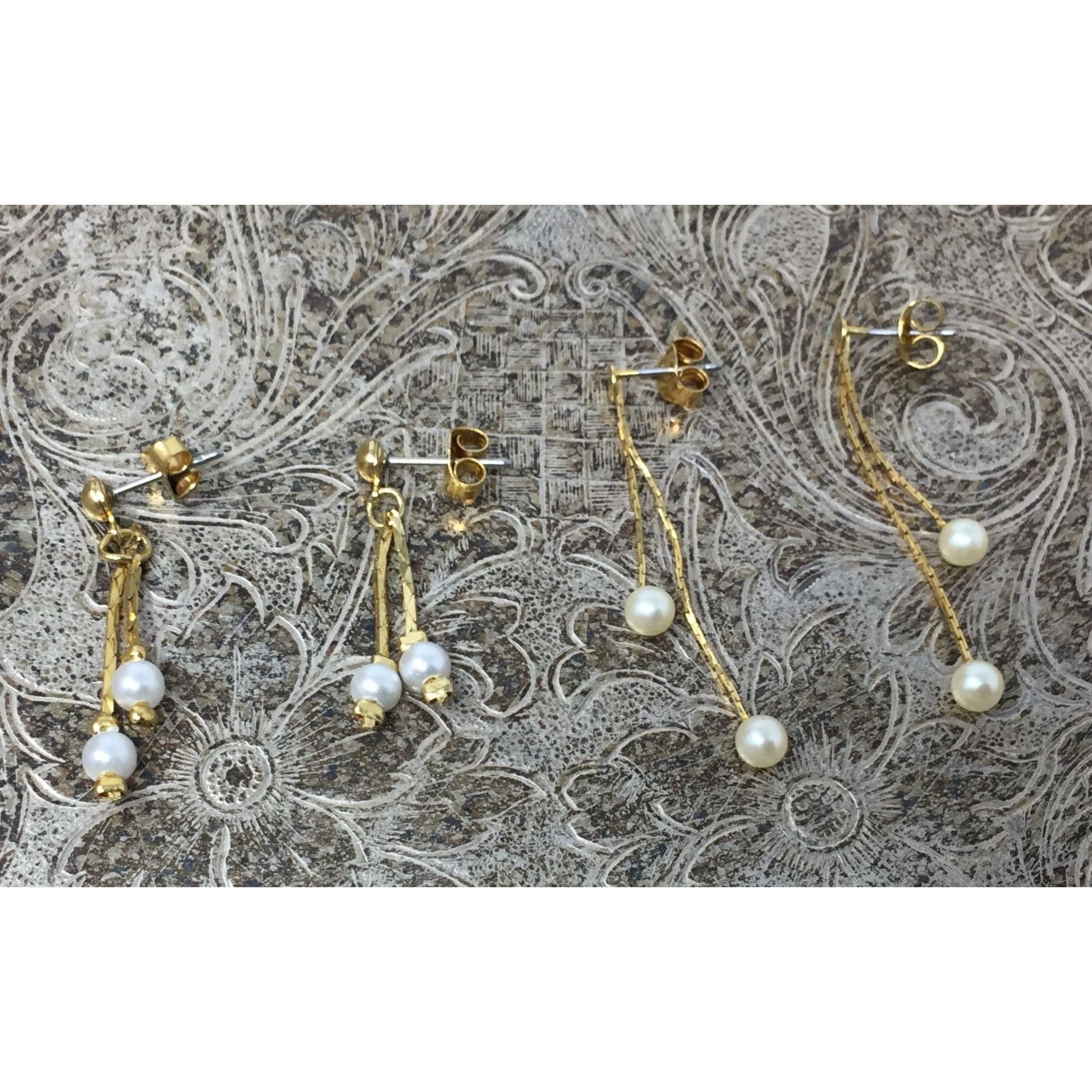 Other 2 Pairs of Women's Beautiful Gold Tone & Faux Pearl Drop Dan Size ONE SIZE - 2 Thumbnail