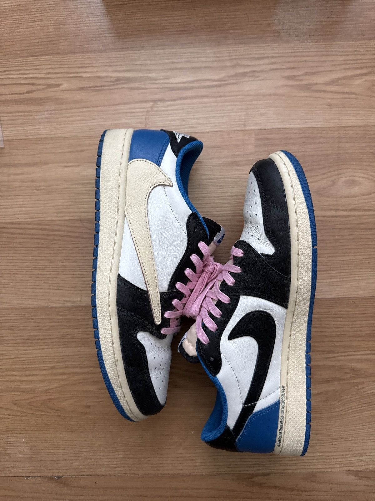 Air Jordan Low OG SP x Travis Scott x Fragment Design
