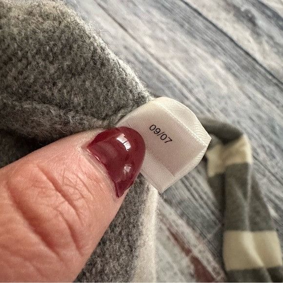 Express Vintage Express 100% Wool V-Neck Sweater in Gray Stripes Y2K Size US L / EU 52-54 / 3 - 7 Thumbnail