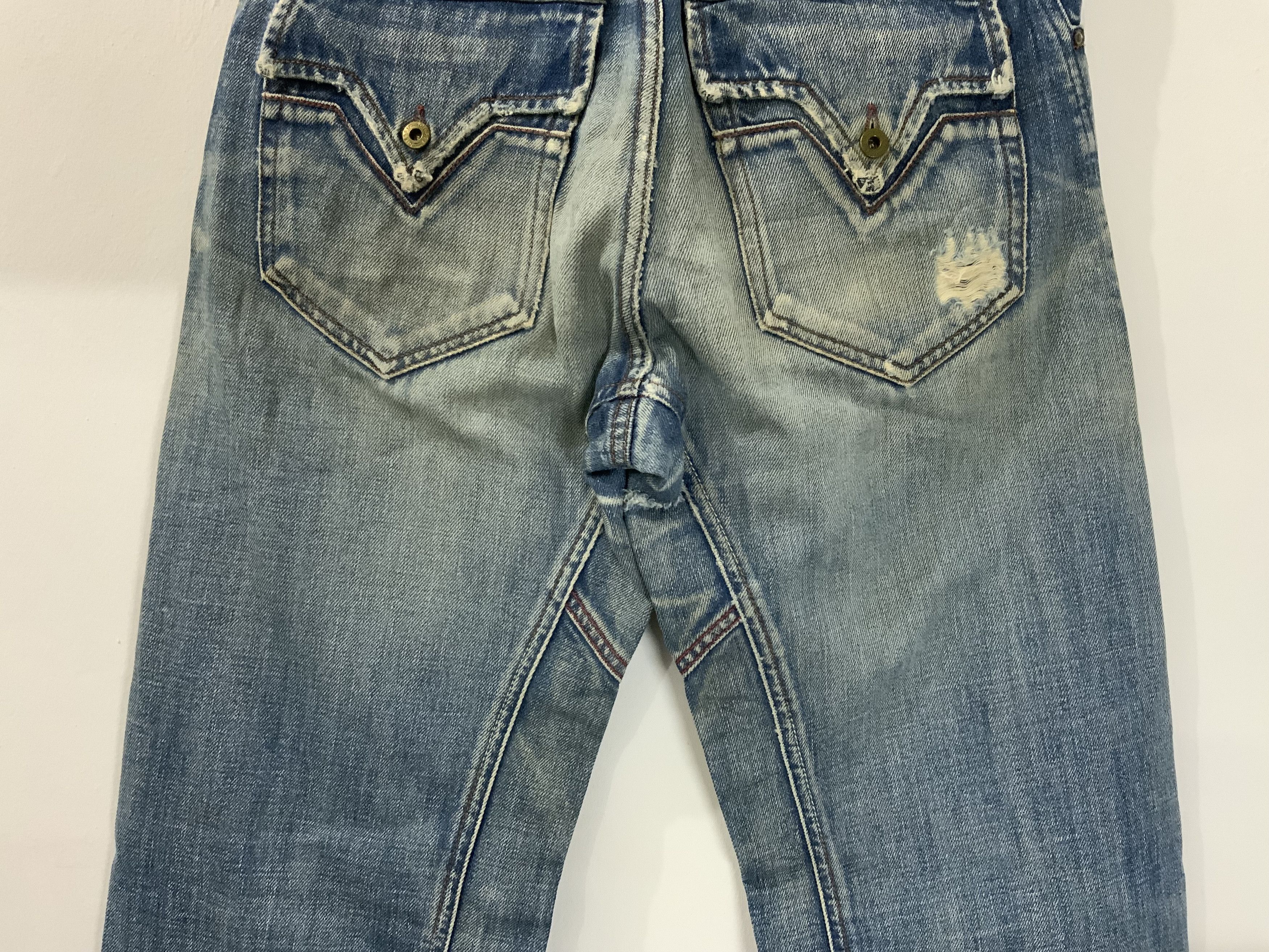 Japanese Brand Diesel Only the Brave Man Denim Division Jeans Size US 28 / EU 44 - 8 Thumbnail