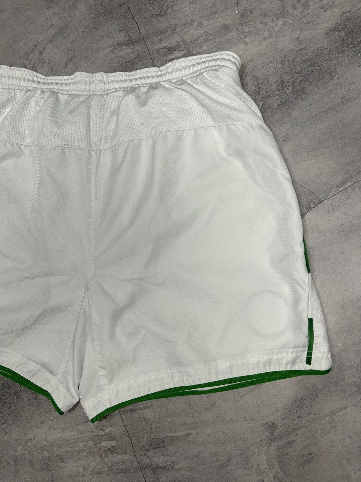 Umbro Vintage Celtic Shorts Umbro 2003 2004 Size US 32 / EU 48 - 6 Thumbnail