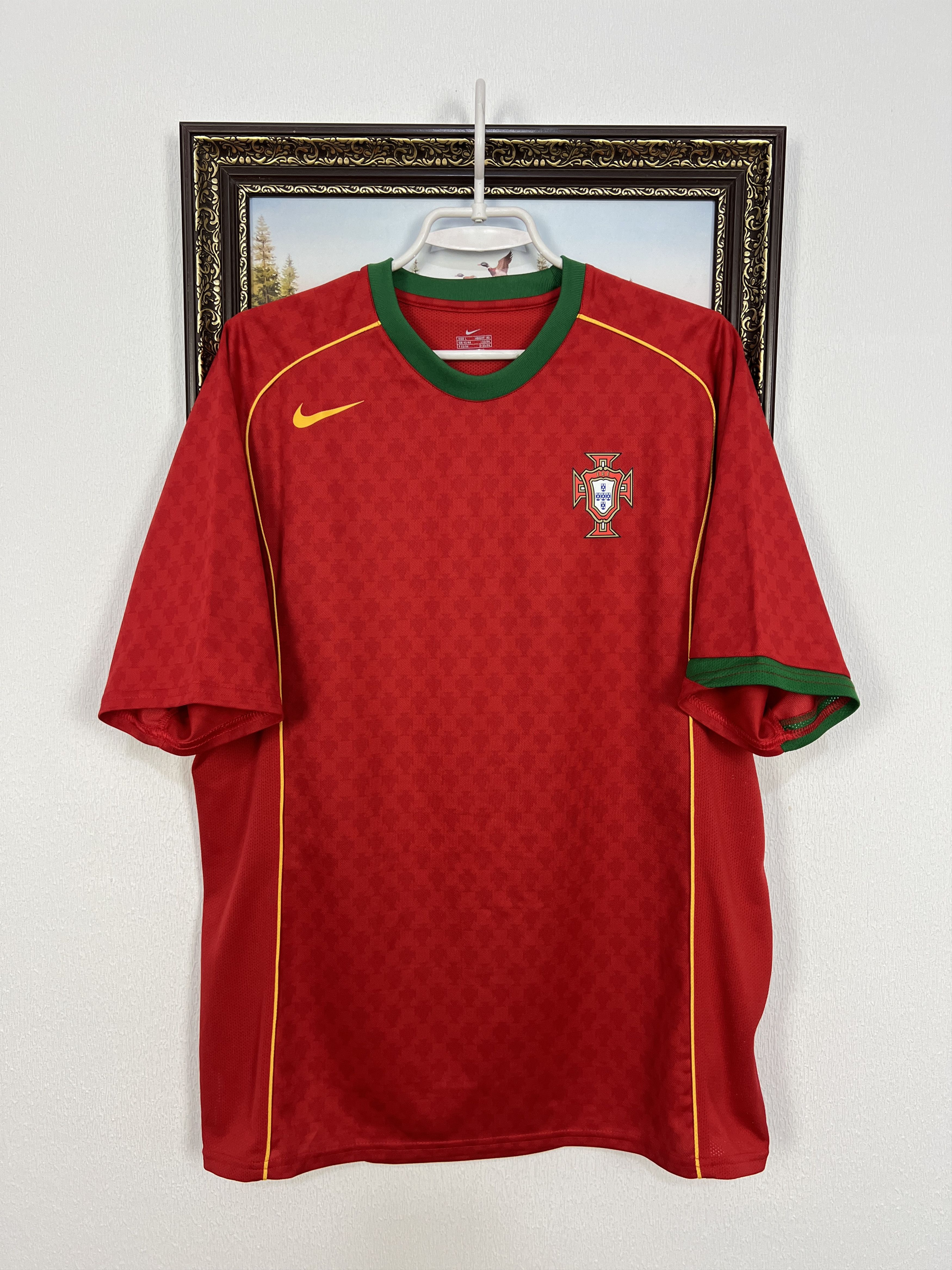 Nike Portugal Home football shirt 2004 Soccer Nike Jersey Mens Size US L / EU 52-54 / 3 - 1 Thumbnail