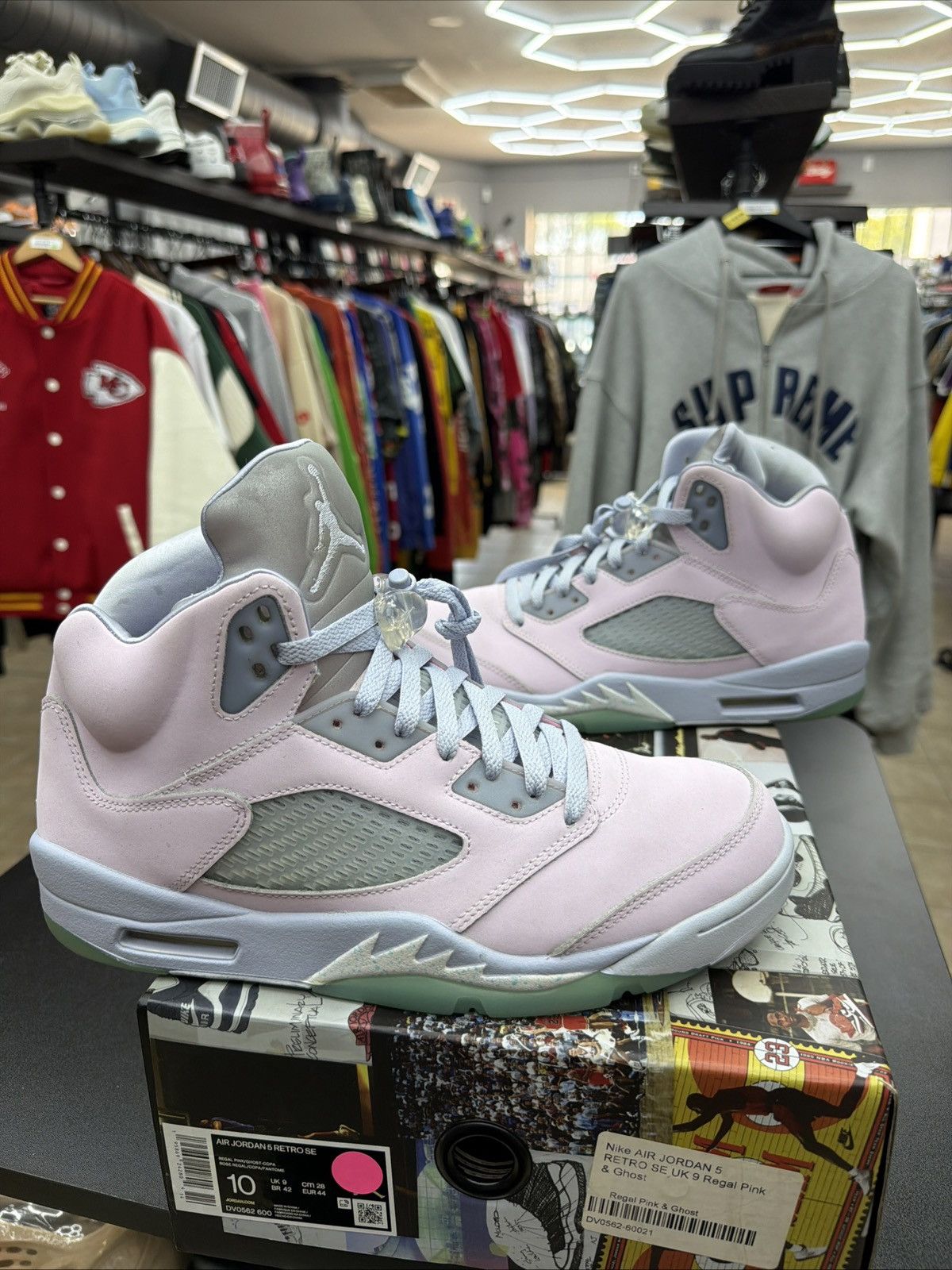 Jordan Brand Air Jordan 5 Retro Se Ester Pink DV0562-600 Men’s Size 10 Size US 10 / EU 43 - 2 Thumbnail