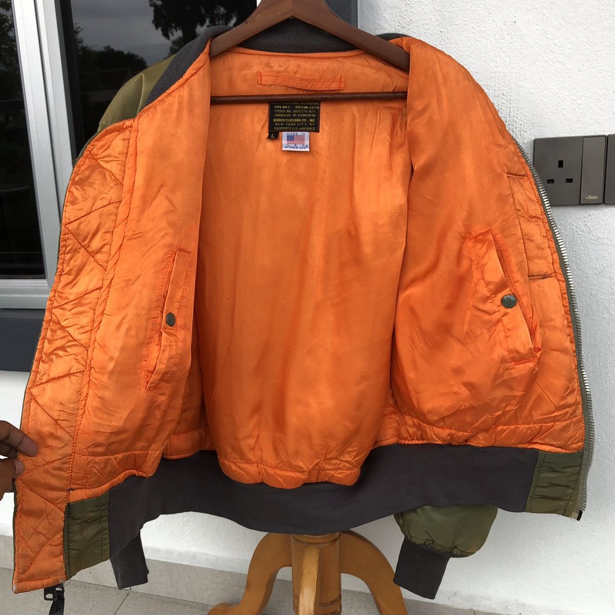 Avirex Vintage USAF MA-1 Flight Patches by Avirex Sun Faded Jacket Size US L / EU 52-54 / 3 - 15 Thumbnail