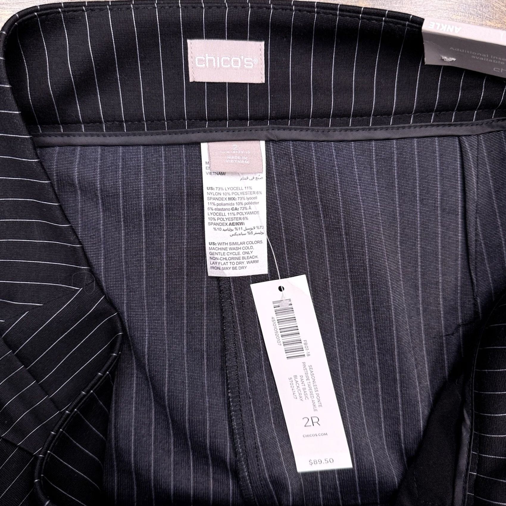 Vintage Chico's Slim Leg Pants Womens 2 Black Striped Stretch New Shirt Pants? Size 26" / US 2 / IT 38 - 4 Thumbnail