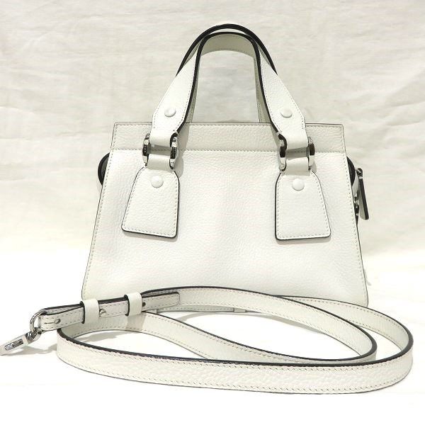 Armani Armani Armani Le Sac Onze Leather Handbag Y1D044 Leather Handbag Y1D044 in Great Condition Size ONE SIZE - 1 Thumbnail