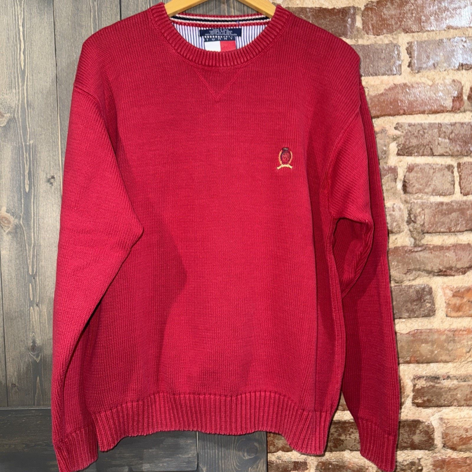 Tommy Hilfiger Vintage 90s Tommy Hilfiger Knit Crew Neck Sweater Mens L Red Size US L / EU 52-54 / 3 - 1 Thumbnail