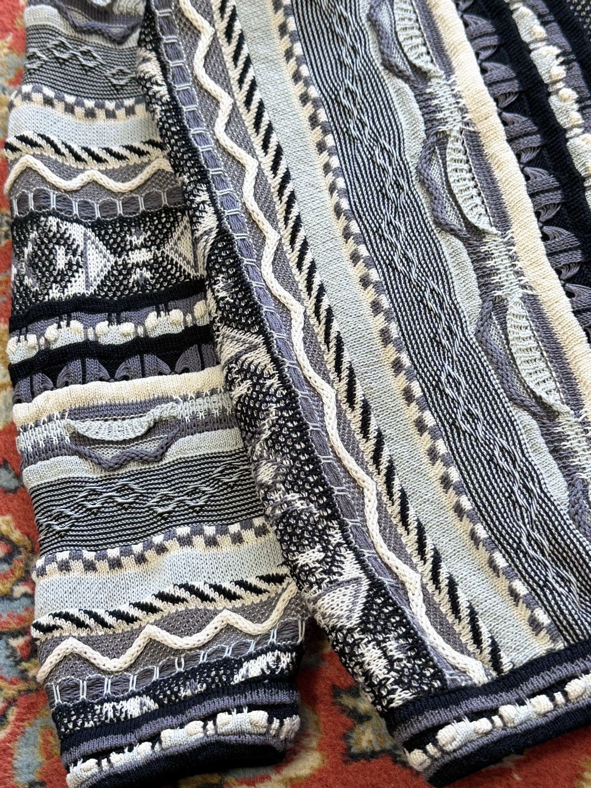 Tundra Canada 90s Vintage Tundra 3D Knit Coogi Style Cardigan Size US XL / EU 56 / 4 - 10 Thumbnail