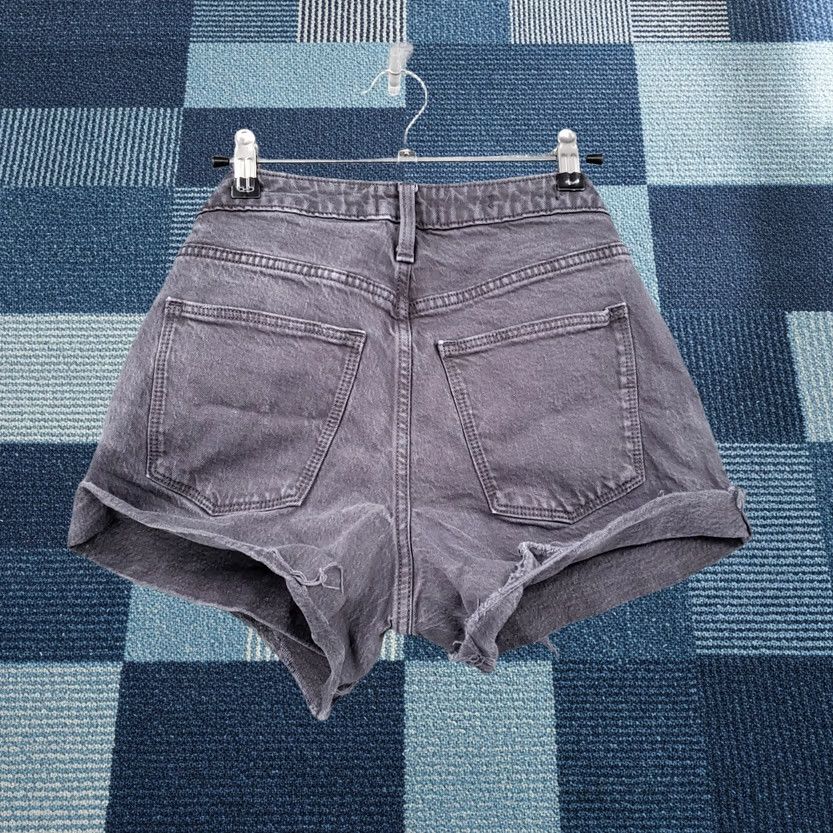 Vintage Universal Thread Shorts Womens 4/27 Blue Vintage Midi Cut Off Cuffed Mid Rise Size 27" / US 4 / IT 40 - 1 Thumbnail