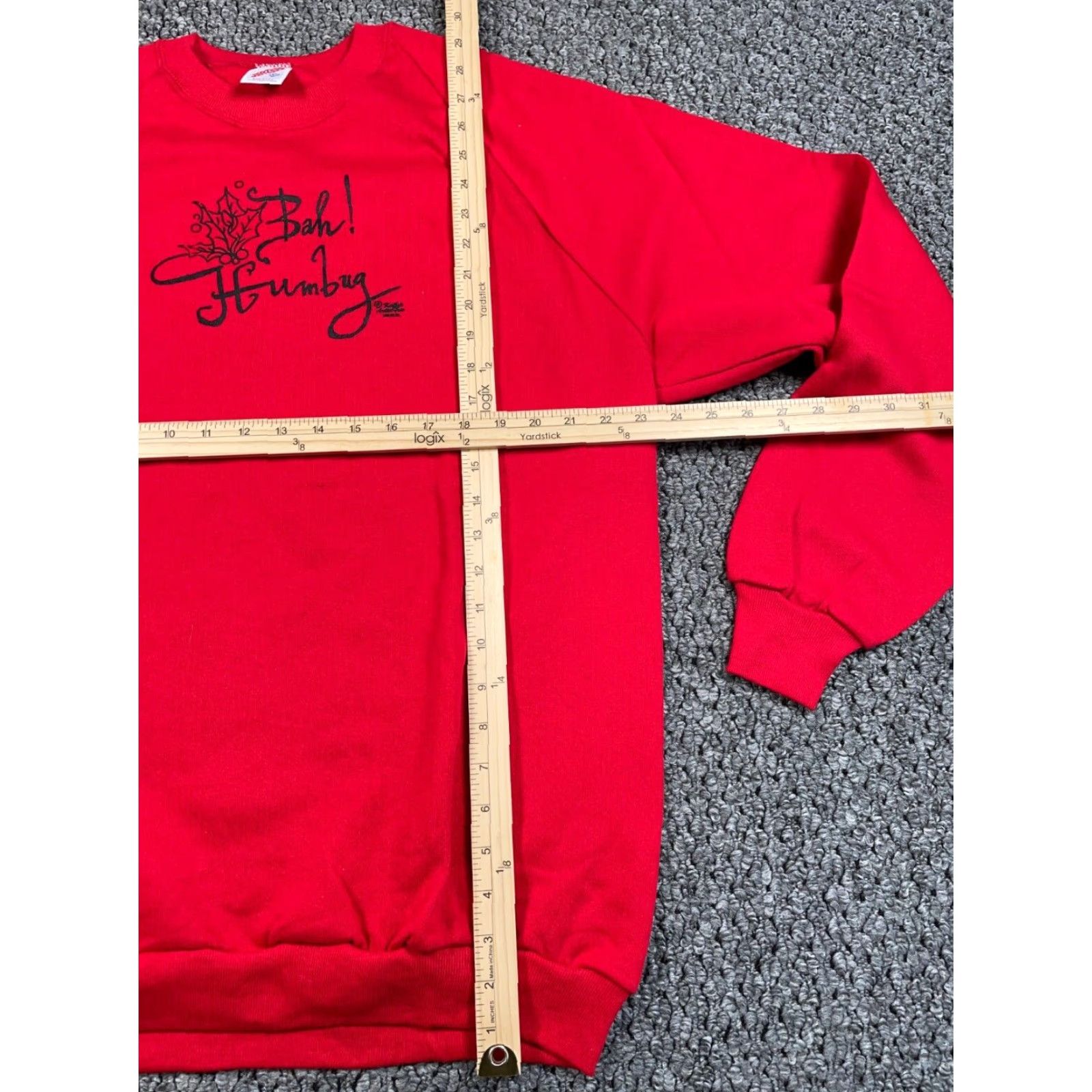 Jerzees VINTAGE Jerzees Christmas Carol Bah Humbug Sweatshirt Adult 2XL Red Raglan Sleeves 90s Size XXL / US 16-18 / IT 52-54 - 5 Thumbnail