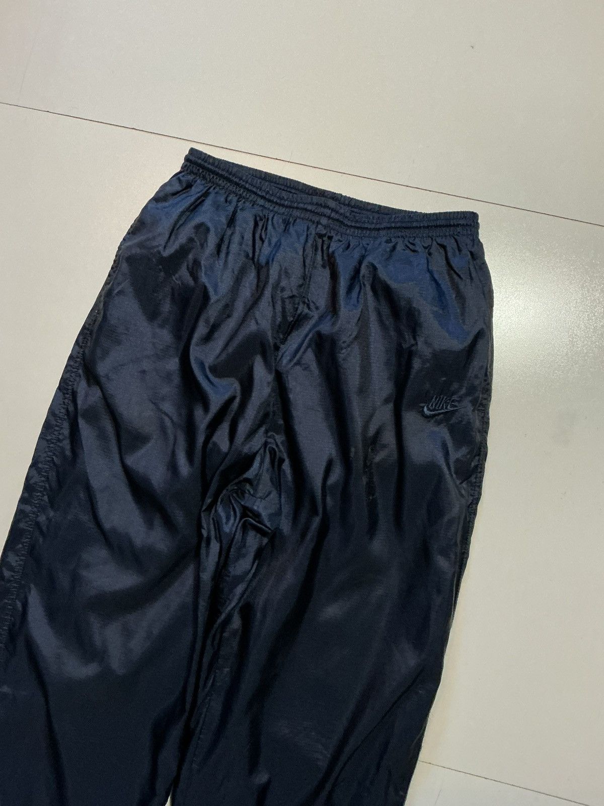 Nike Vintage 90s Nike Swoosh Windbreaker Nylon Lined Track Pants Size US 34 / EU 50 - 5 Thumbnail