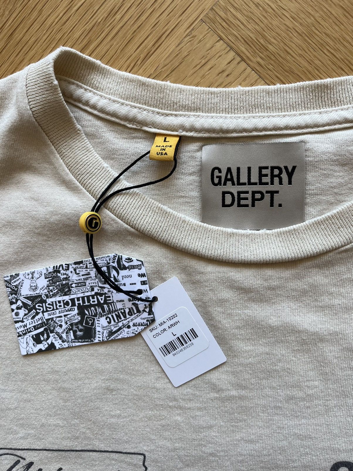 Gallery Dept. Gallery dept Miami Grand Prix 2024 Cream Tee Size US L / EU 52-54 / 3 - 3 Thumbnail