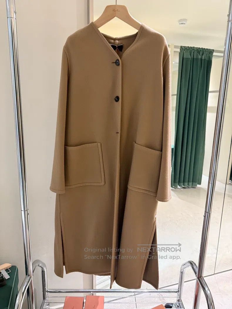 Loro Piana Loro Piana Waterproof scarf for coat can be made of 100% c Size M / US 6-8 / IT 42-44 - 4 Thumbnail