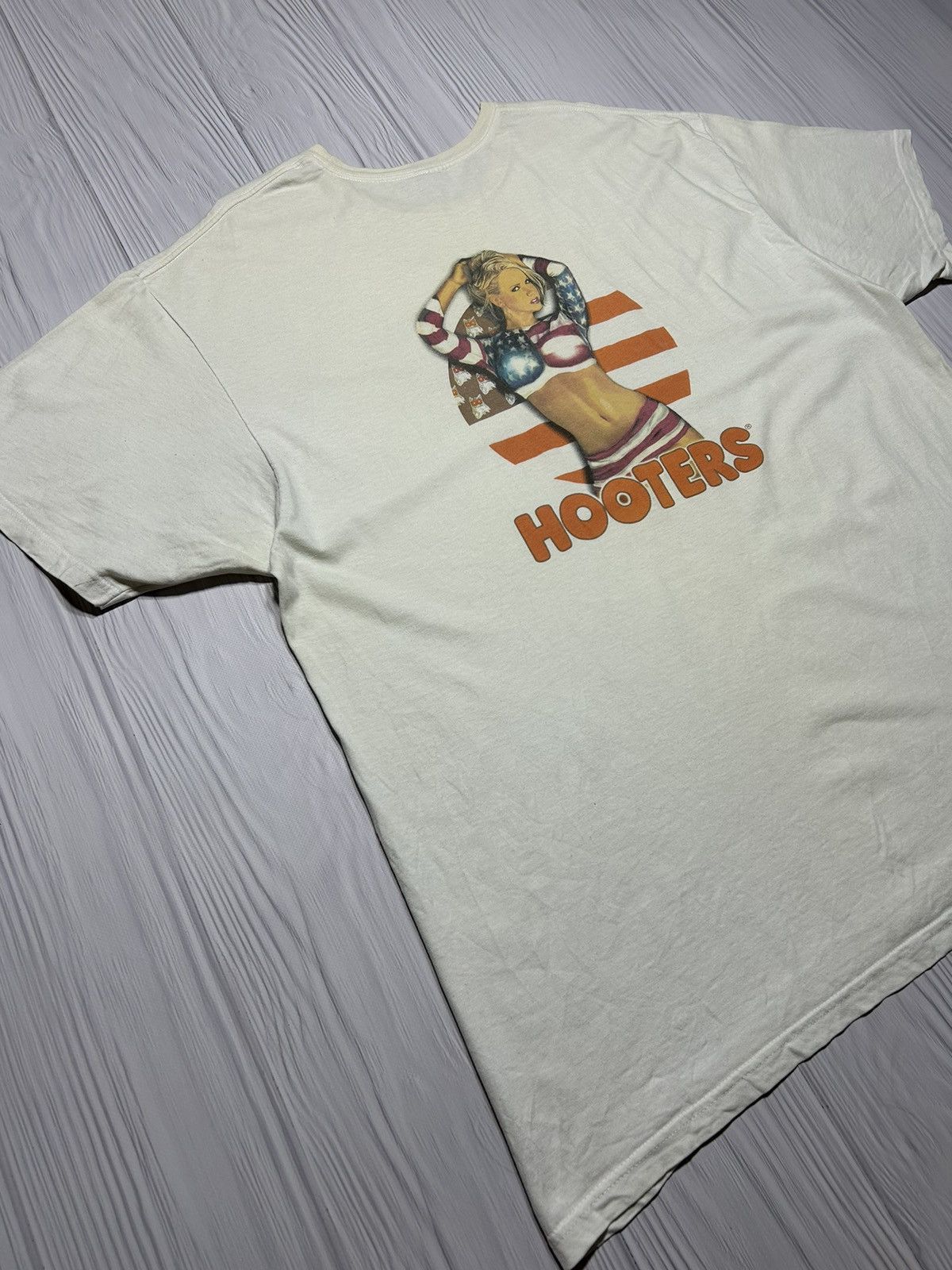 Vintage Vintage Hooters USA Girl Babe T-Shirt Y2K Size US XXL / EU 58 / 5 - 3 Thumbnail