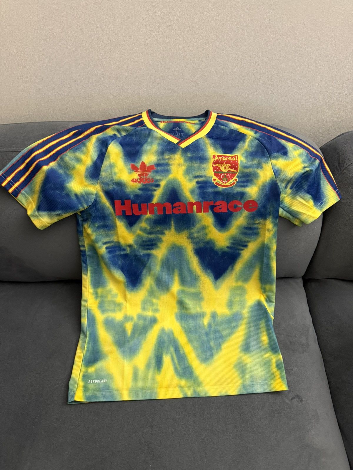 Adidas × Pharrell Arsenal Humanrace Rare Jersey Size US S / EU 44-46 / 1 - 1 Thumbnail