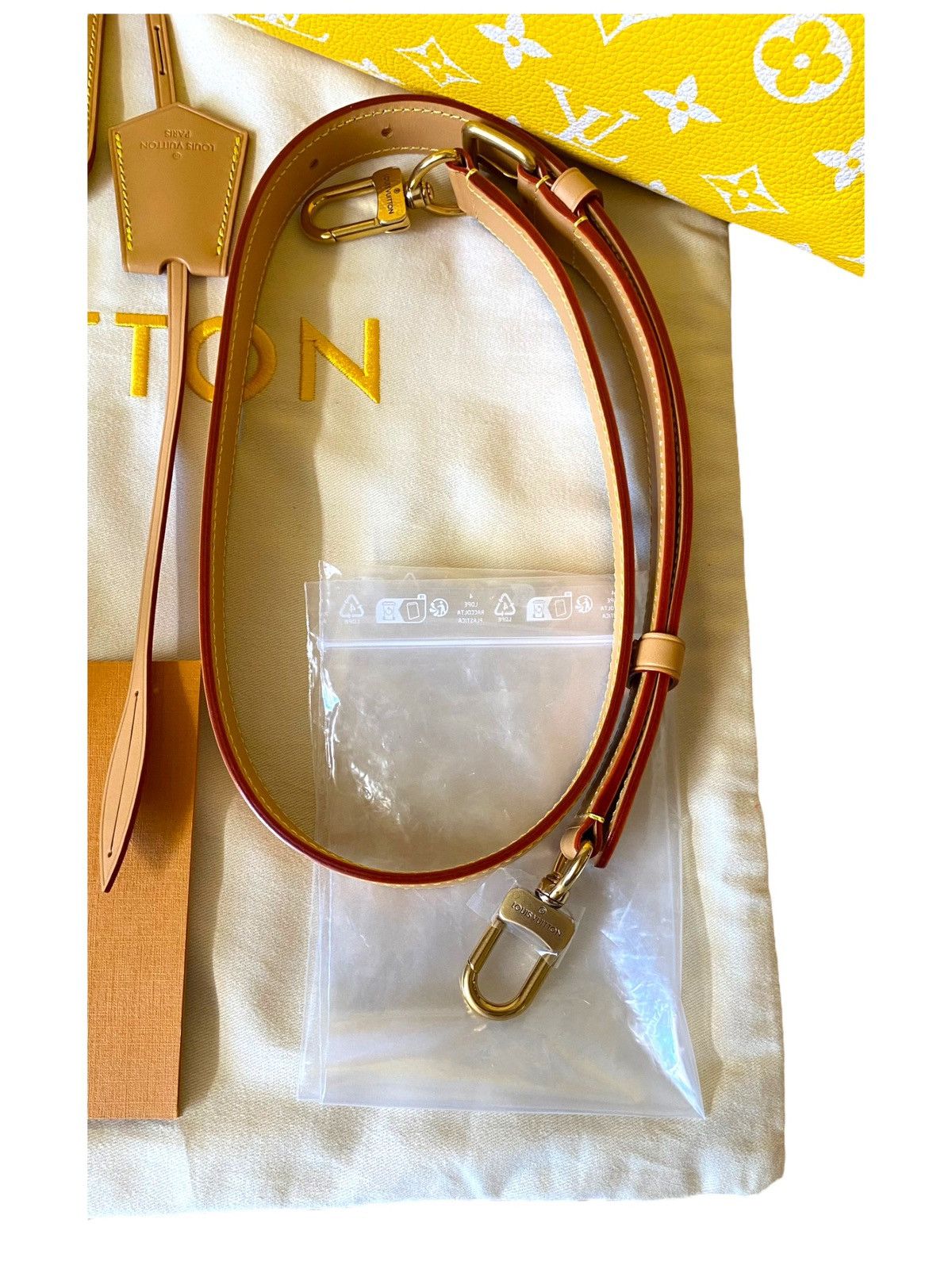 Louis Vuitton Louis Vuitton Yellow Speedy P9 40 Duffel Keepall Bandouliere Size 40 - 4 Thumbnail