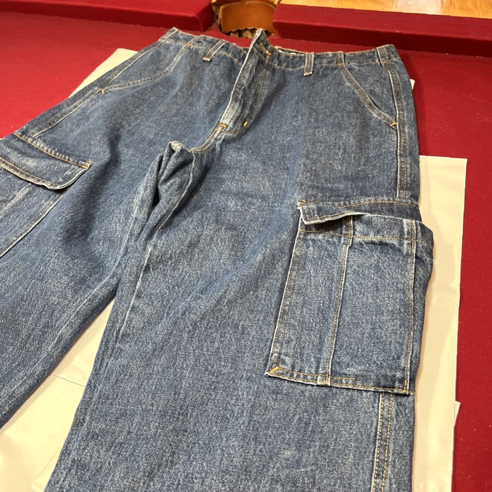 Levi's VINTAGE Levi's '94 Baggy Blue Jeans Cargos Mid Rise Loose Womens 30/30 Cinch Leg Denim Cotton 5-Pocket Cargo Pocket 90s Grunge Retro Womens Jeans Size 30" / US 8 / IT 44 - 7 Thumbnail