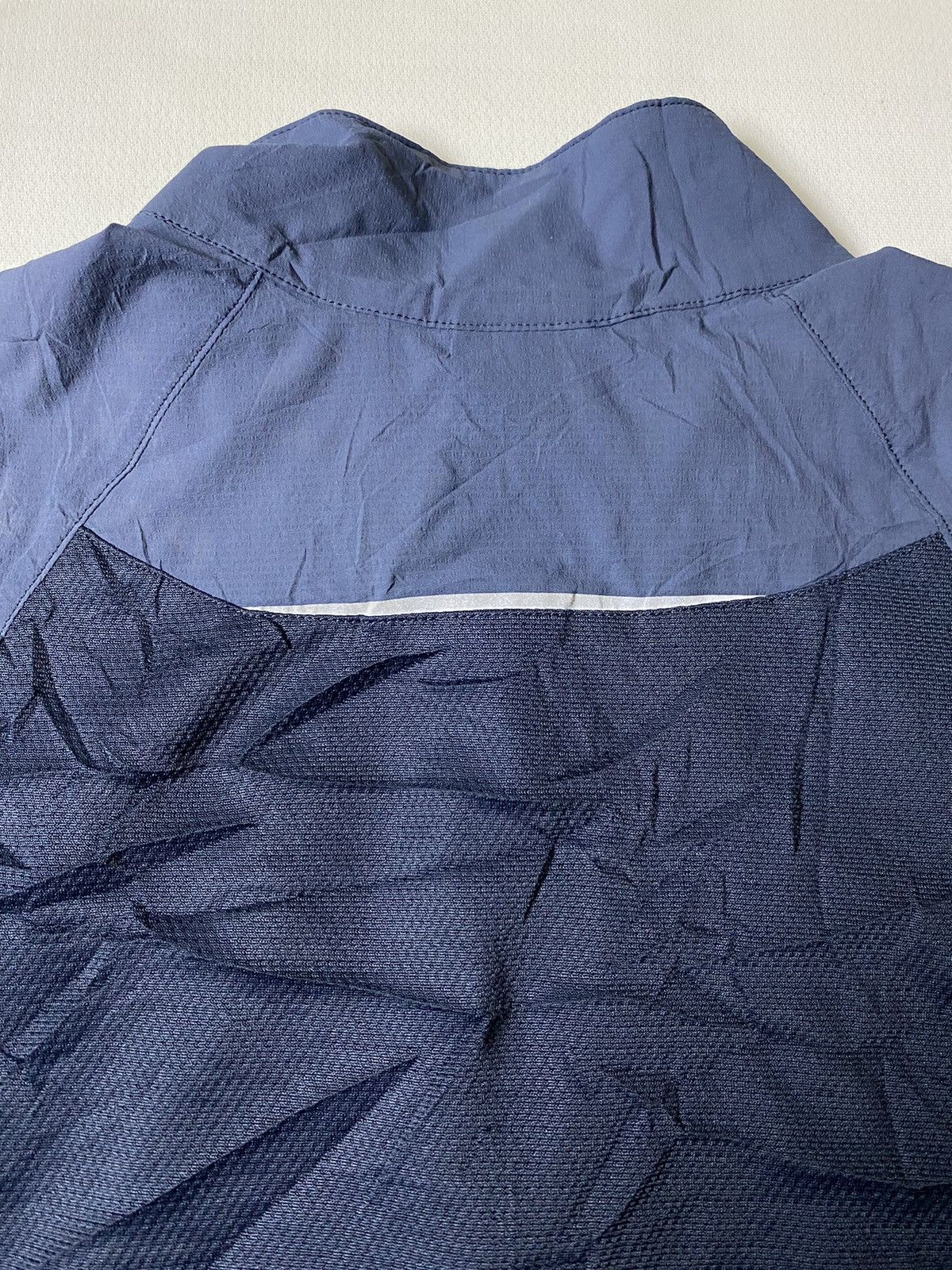 Arc'teryx Rare Vintage Arc’teryx Shell Nylon Vest Reflective Strips Size S / US 4 / IT 40 - 6 Thumbnail