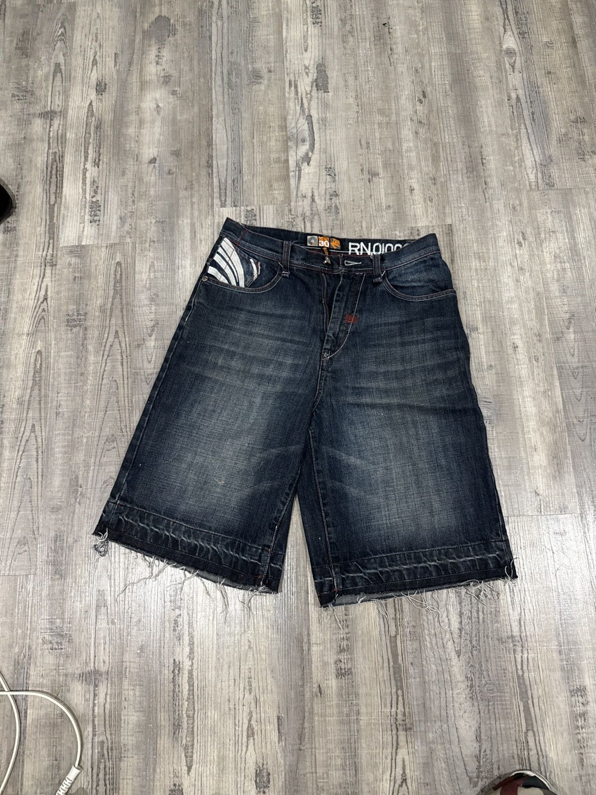 Akademiks Denim shorts Size US 32 / EU 48 - 2 Thumbnail
