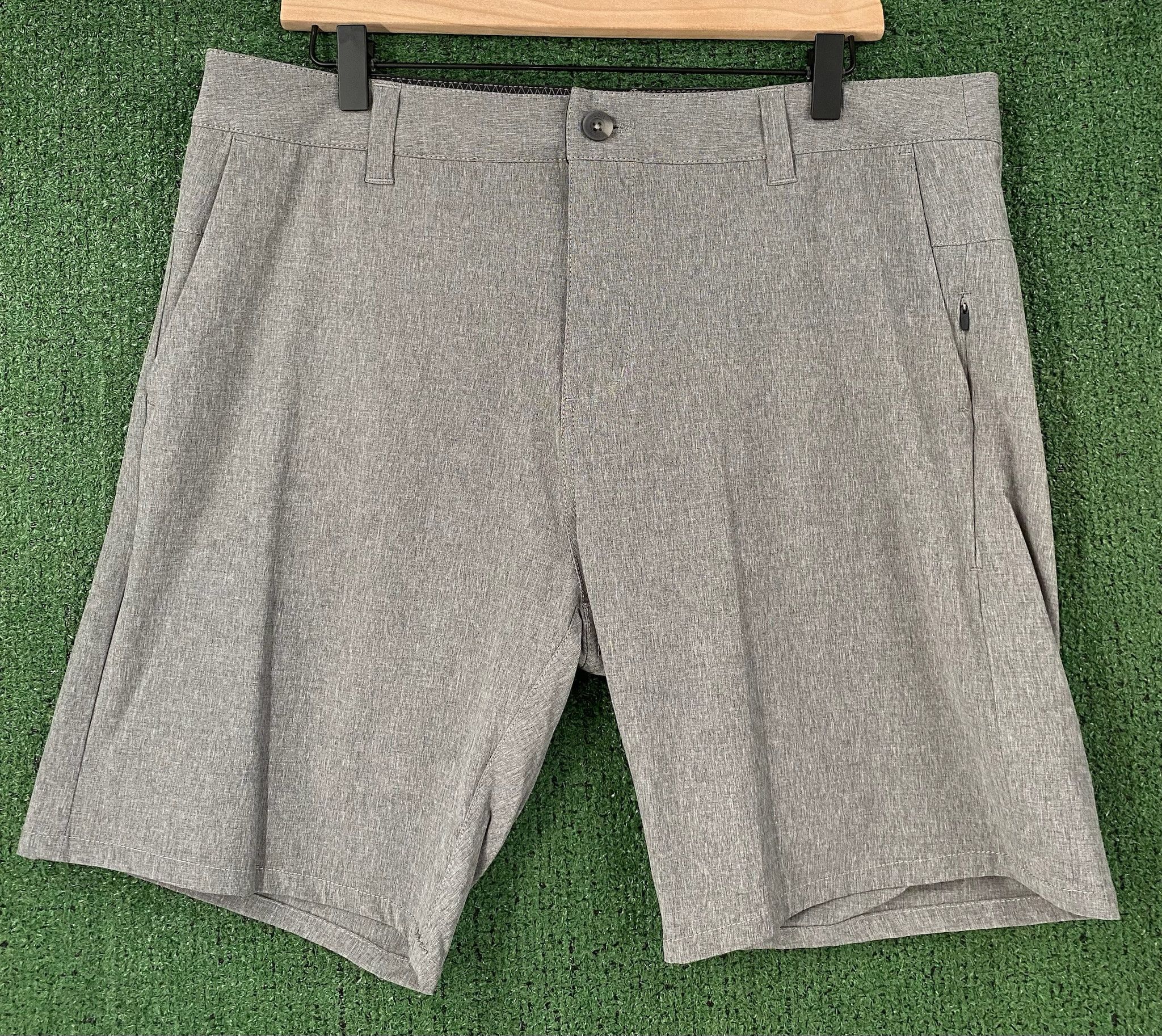 Vuori Vuori Aim Concrete Grey Heather Performance Shorts Size 35 Size US 34 / EU 50 - 1 Thumbnail