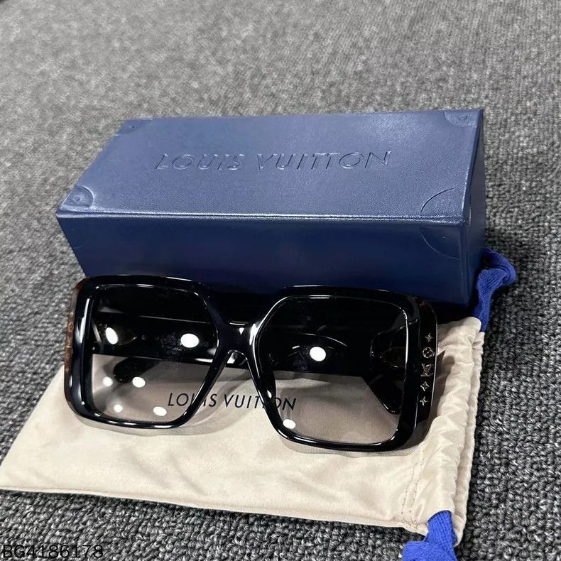 Louis Vuitton Louis Vuitton Printed Sunglasses- Size ONE SIZE - 3 Thumbnail
