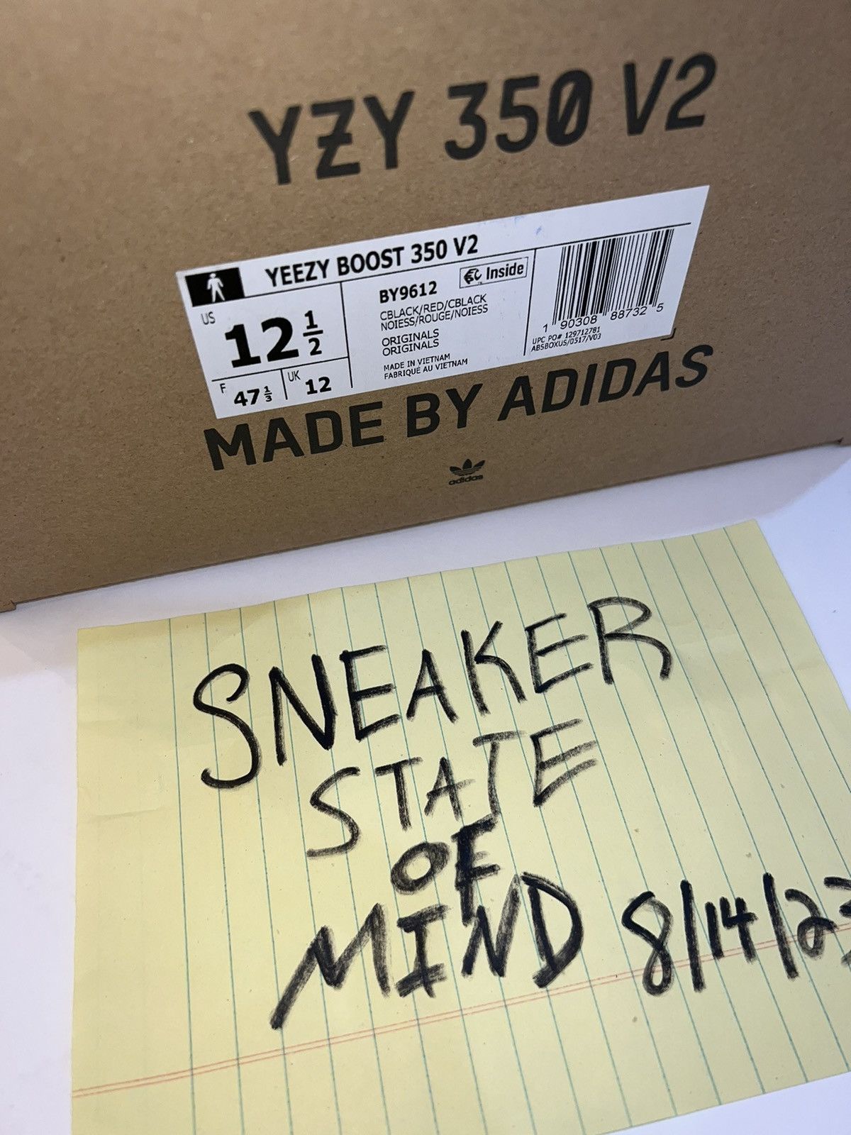 Adidas × Kanye West BRAND NEW ADIDAS YEEZY BOOST 350 V2 CORE BLACK RED SIZE 12.5 Size US 12.5 / EU 45-46 - 8 Thumbnail