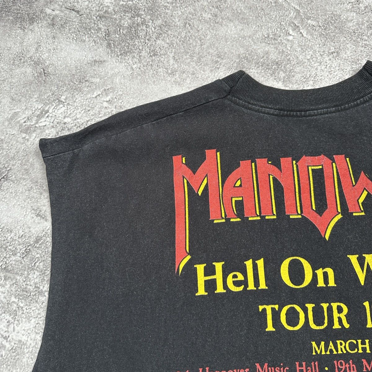 Band Tees Vintage Manowar 1997 T-Shirt Hell On Wheels Tour Sleeveless Size US M / EU 48-50 / 2 - 14 Thumbnail