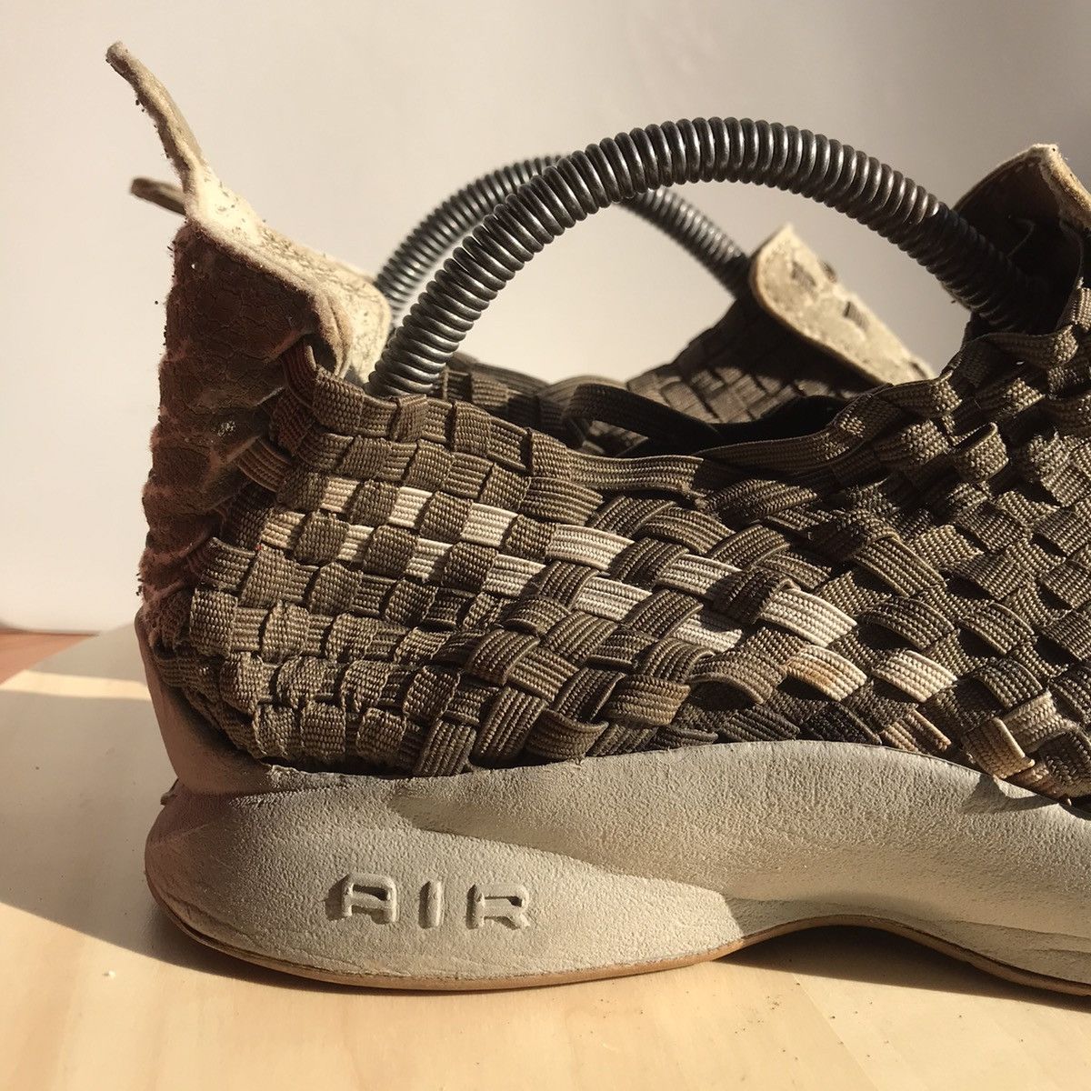 Nike Nike Air Woven HTM silhouette 2000 Trainner sneakers shoe ap Size US 6 / EU 39 - 11 Thumbnail