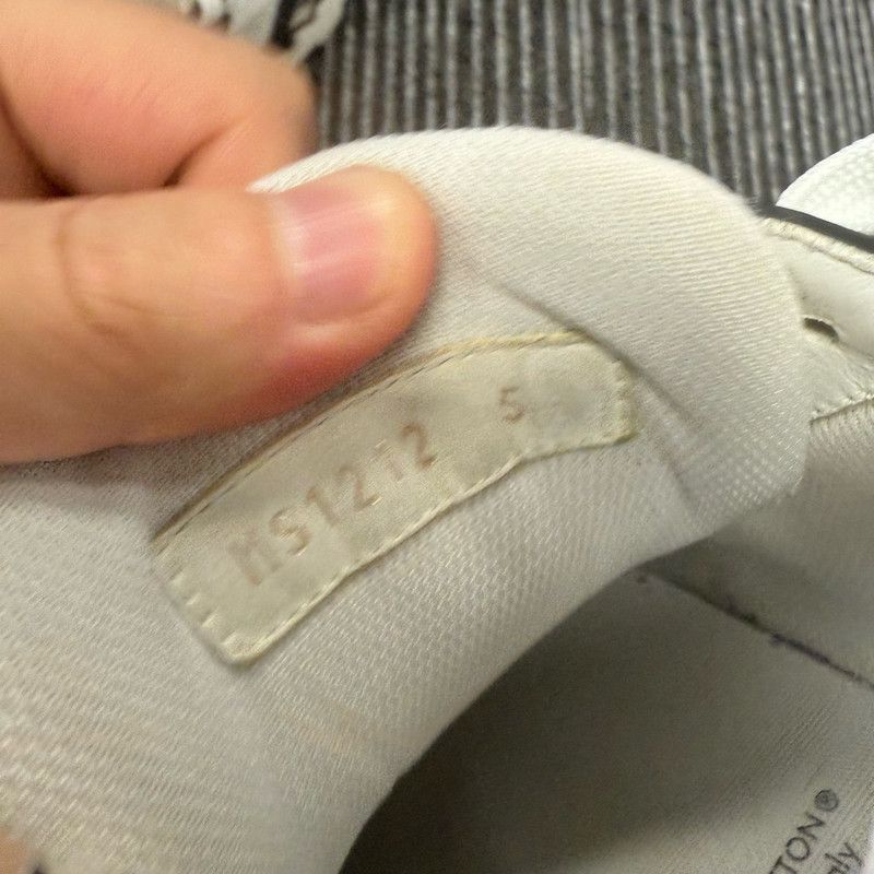 Louis Vuitton Louis Vuitton Trainer Panda Low Top Sneakers -2508 Size US 8 / EU 41 - 5 Thumbnail