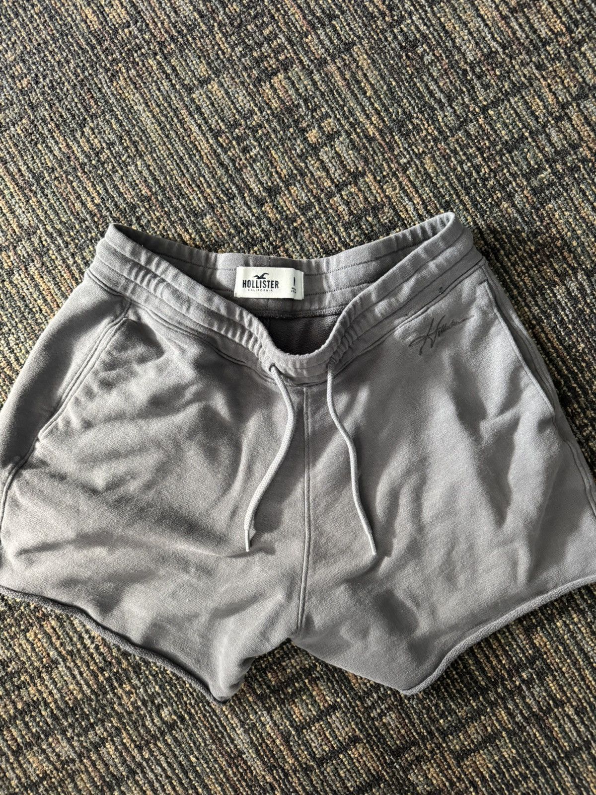 Hollister Grey and dark grey shorts BUNDLE DEAL Size US 30 / EU 46 - 3 Thumbnail