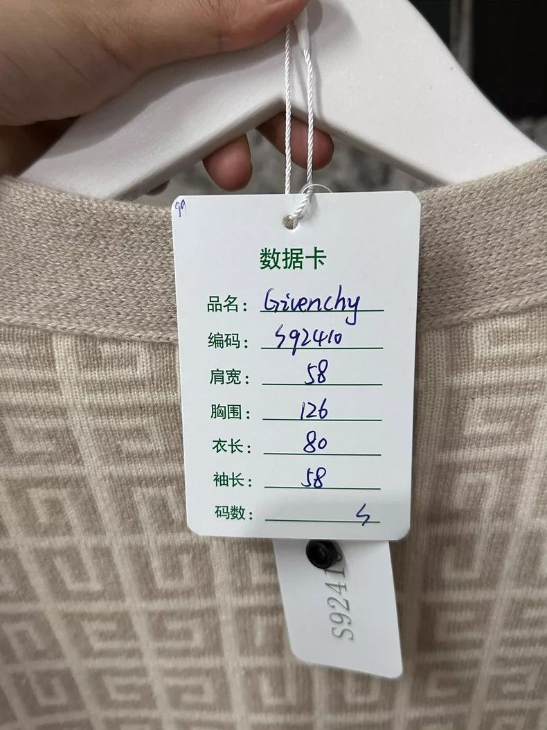 Givenchy Givenchy Cashmere Cardigan Size US S / EU 44-46 / 1 - 8 Thumbnail